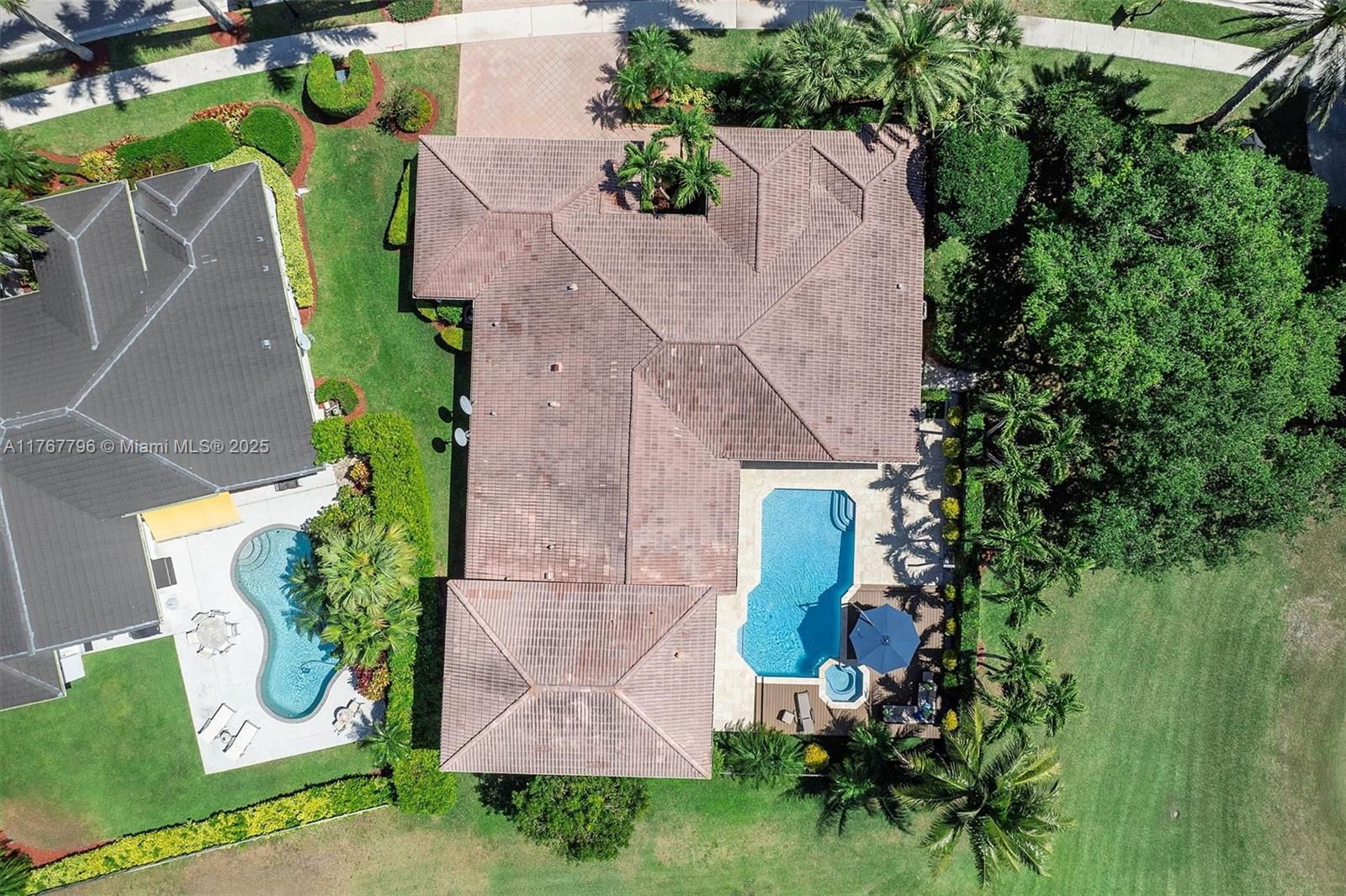 Real estate property located at 2541 Golf View Dr, Broward, Sector 7 - Parcels F G H, Weston, FL