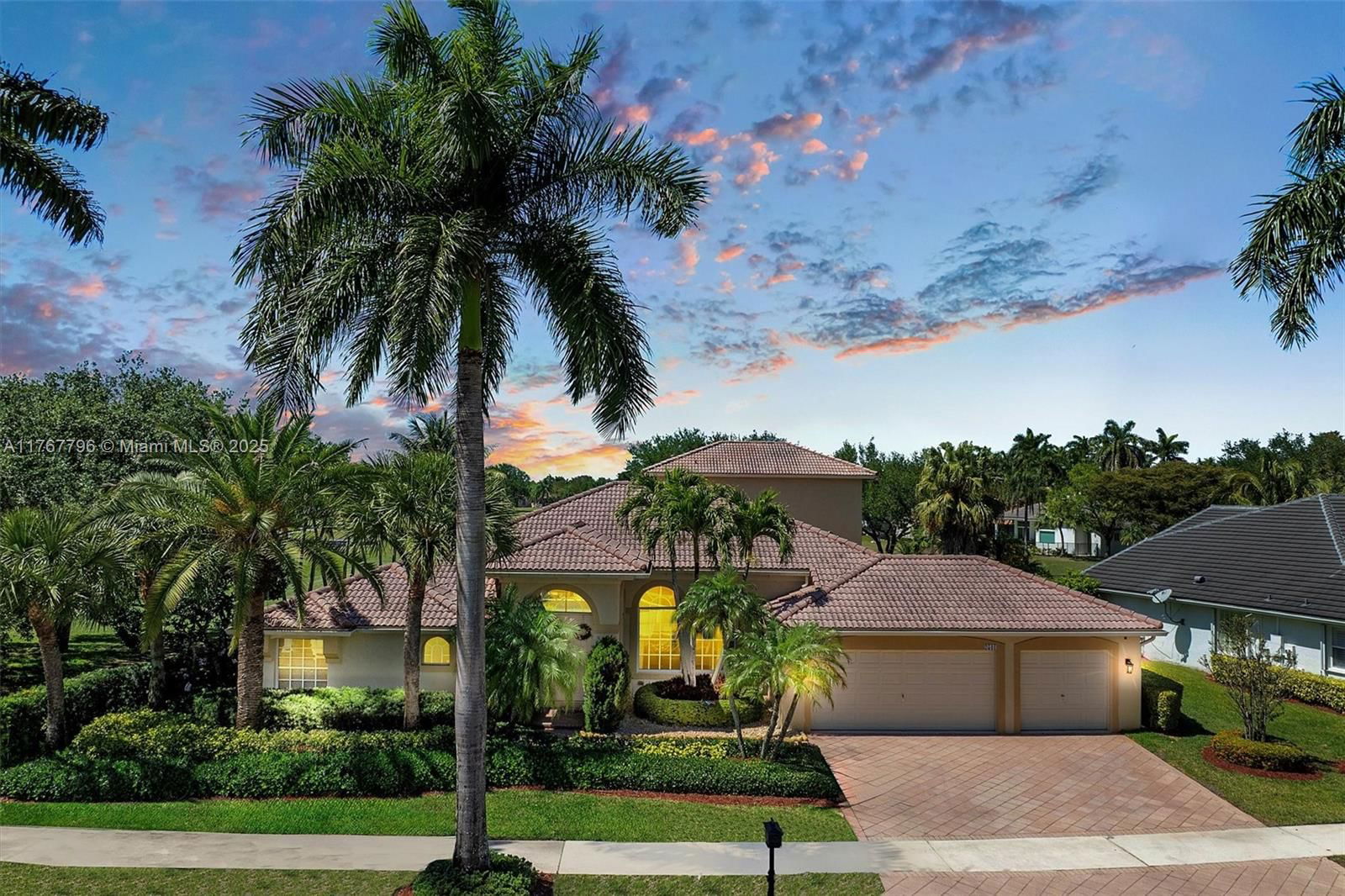 Real estate property located at 2541 Golf View Dr, Broward, Sector 7 - Parcels F G H, Weston, FL