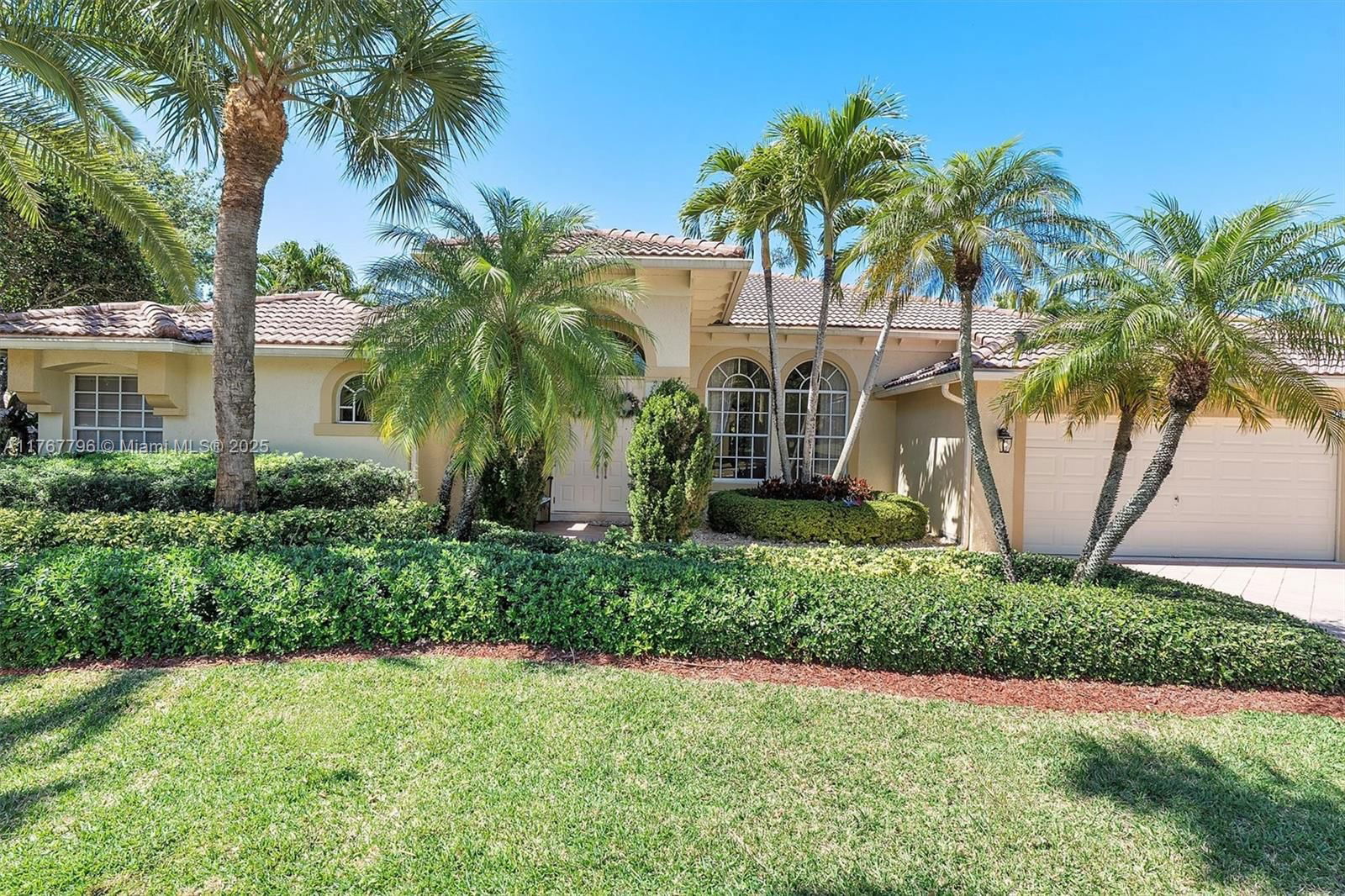 Real estate property located at 2541 Golf View Dr, Broward, Sector 7 - Parcels F G H, Weston, FL