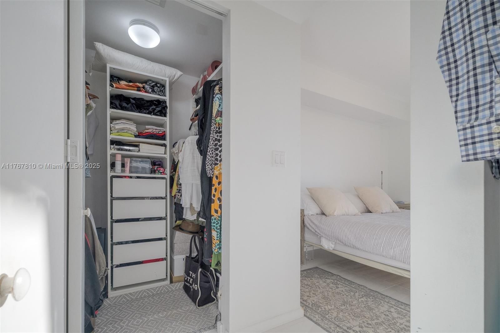 Real estate property located at 5252 85th Ave #912, Miami-dade, 5252 Paseo Condo, Doral, FL