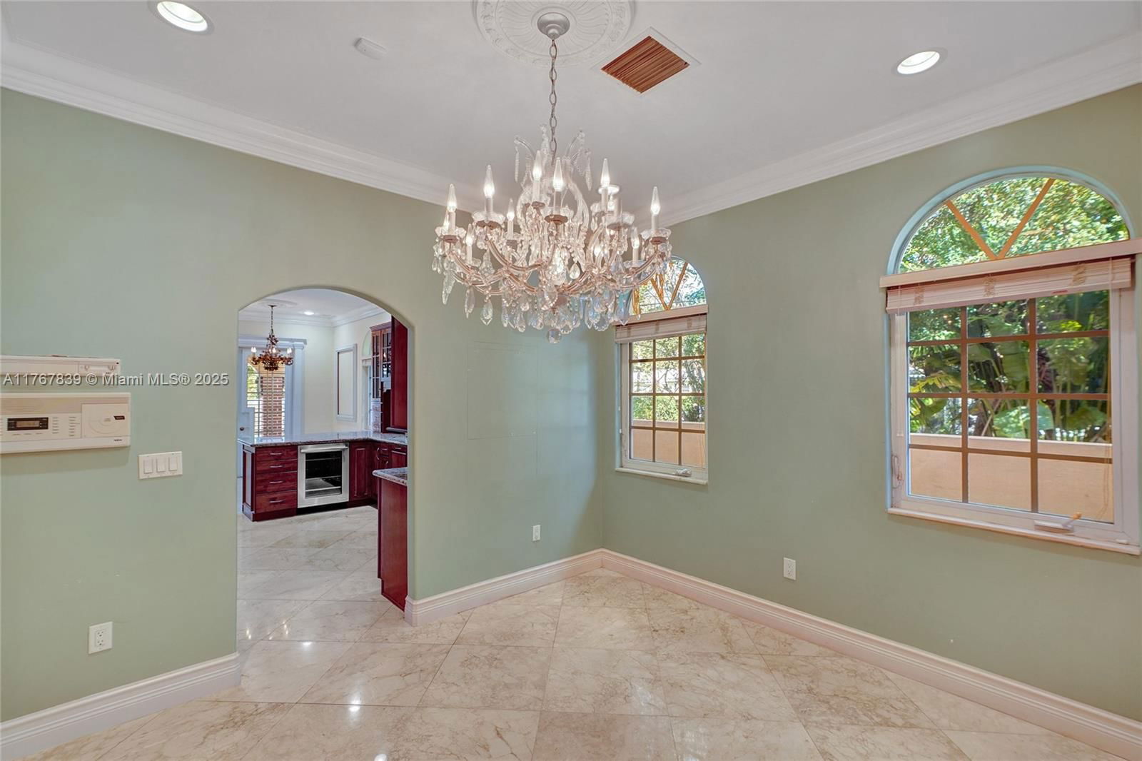 Real estate property located at 450 Esplanade Dr, Miami-dade, Cinema Park Country Club, Miami Springs, FL