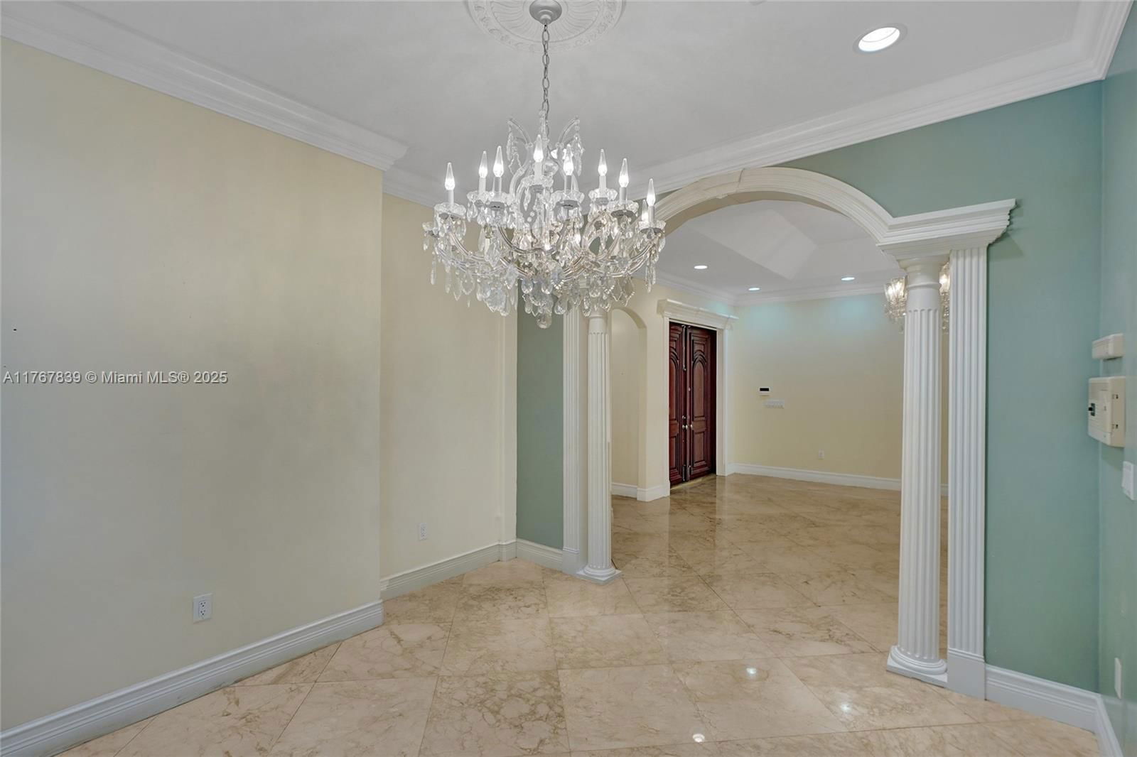 Real estate property located at 450 Esplanade Dr, Miami-dade, Cinema Park Country Club, Miami Springs, FL