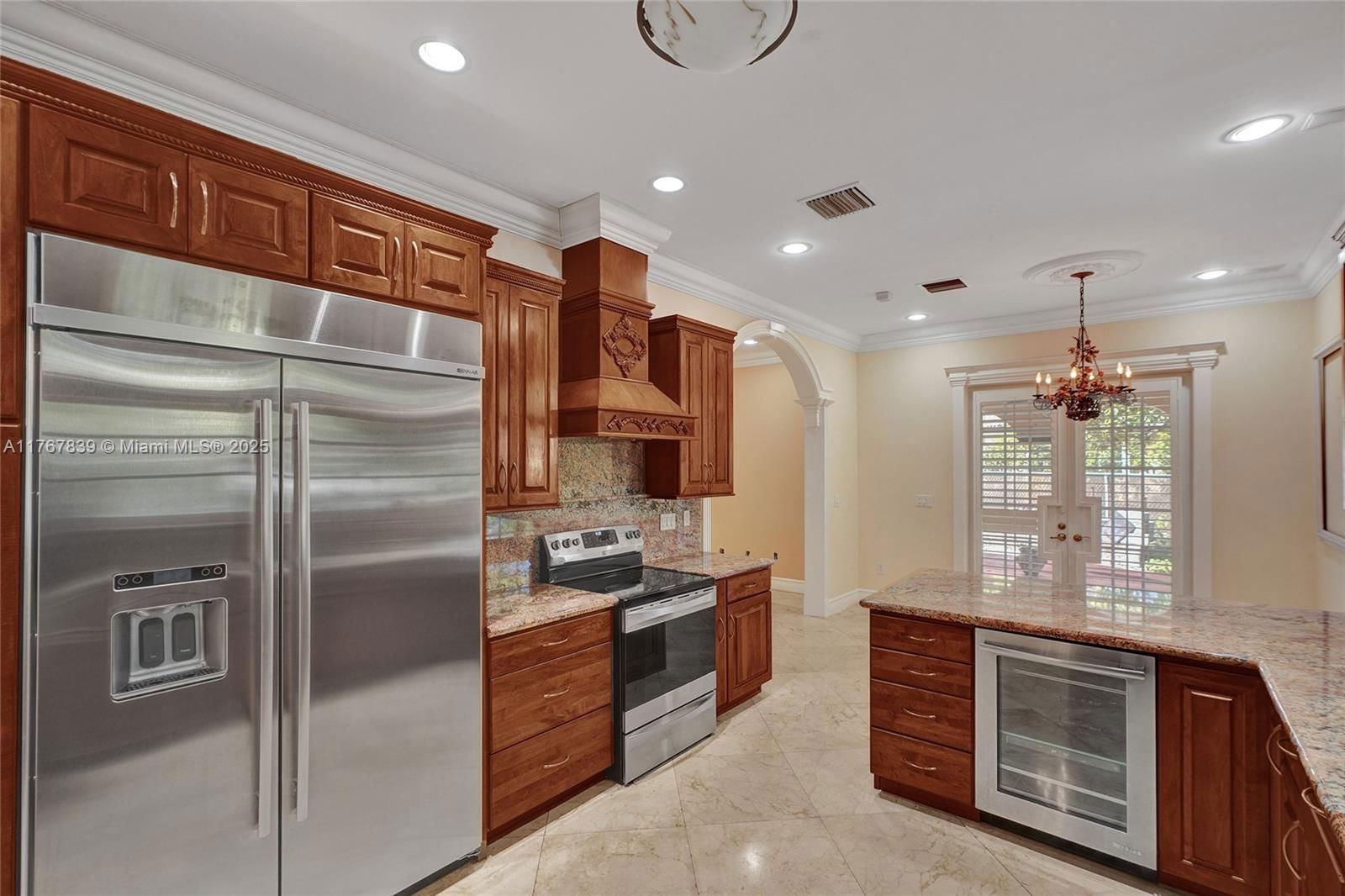 Real estate property located at 450 Esplanade Dr, Miami-dade, Cinema Park Country Club, Miami Springs, FL