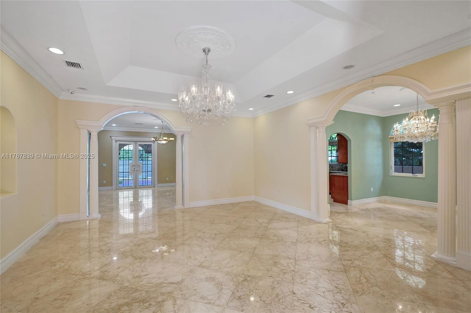 Real estate property located at 450 Esplanade Dr, Miami-dade, Cinema Park Country Club, Miami Springs, FL