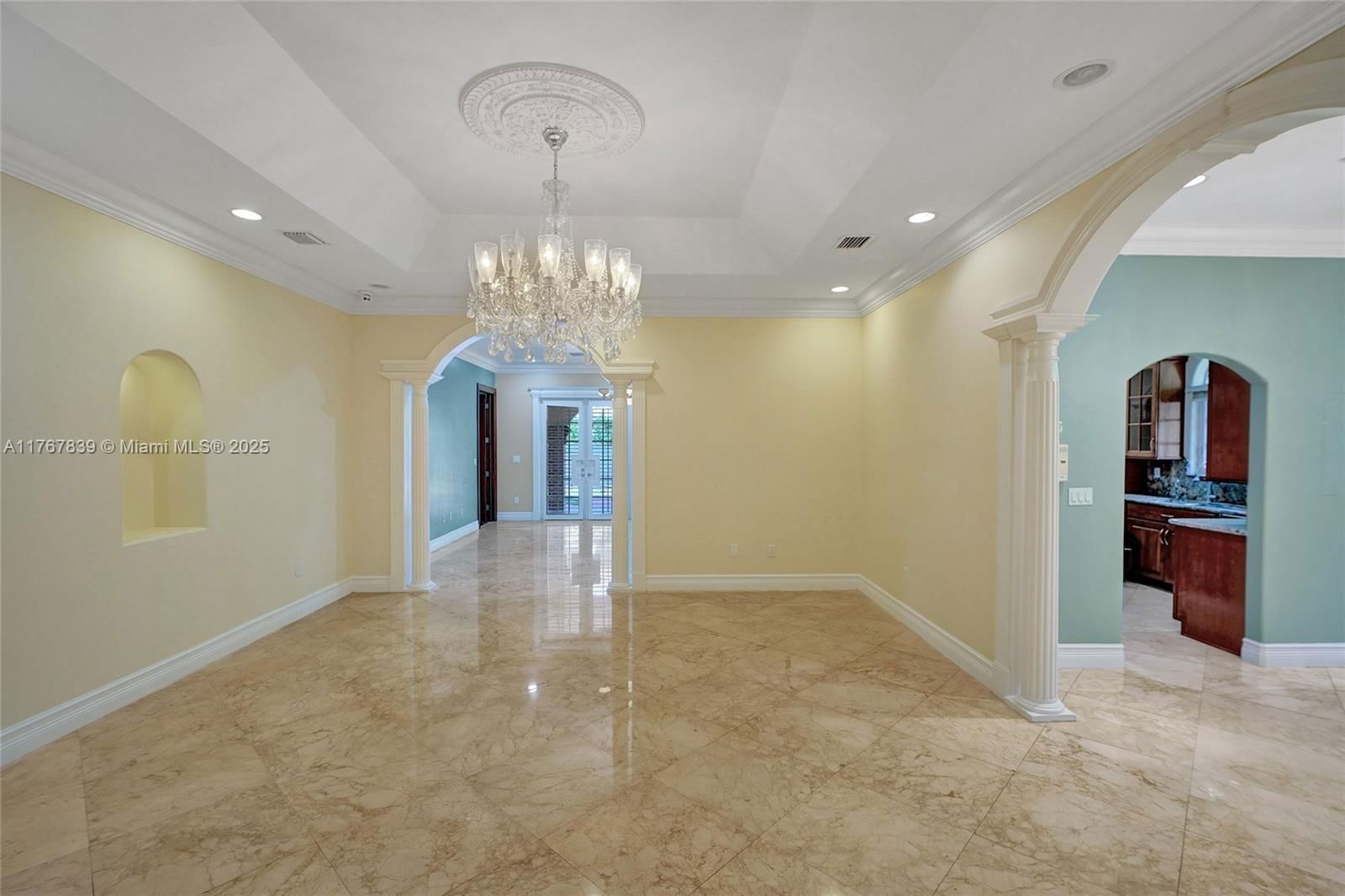 Real estate property located at 450 Esplanade Dr, Miami-dade, Cinema Park Country Club, Miami Springs, FL