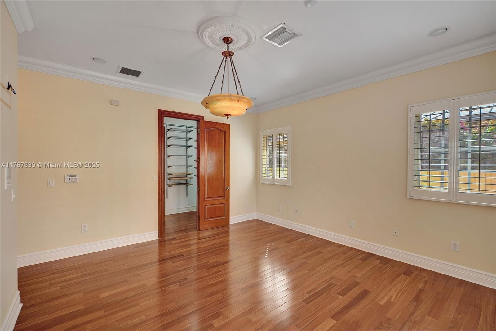 Real estate property located at 450 Esplanade Dr, Miami-dade, Cinema Park Country Club, Miami Springs, FL