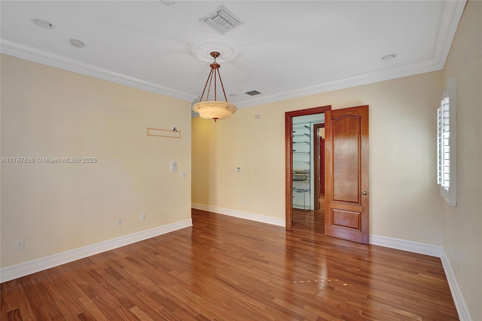 Real estate property located at 450 Esplanade Dr, Miami-dade, Cinema Park Country Club, Miami Springs, FL