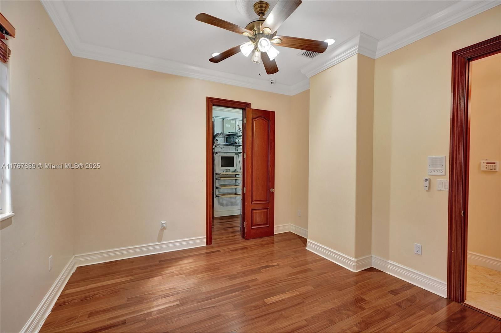 Real estate property located at 450 Esplanade Dr, Miami-dade, Cinema Park Country Club, Miami Springs, FL