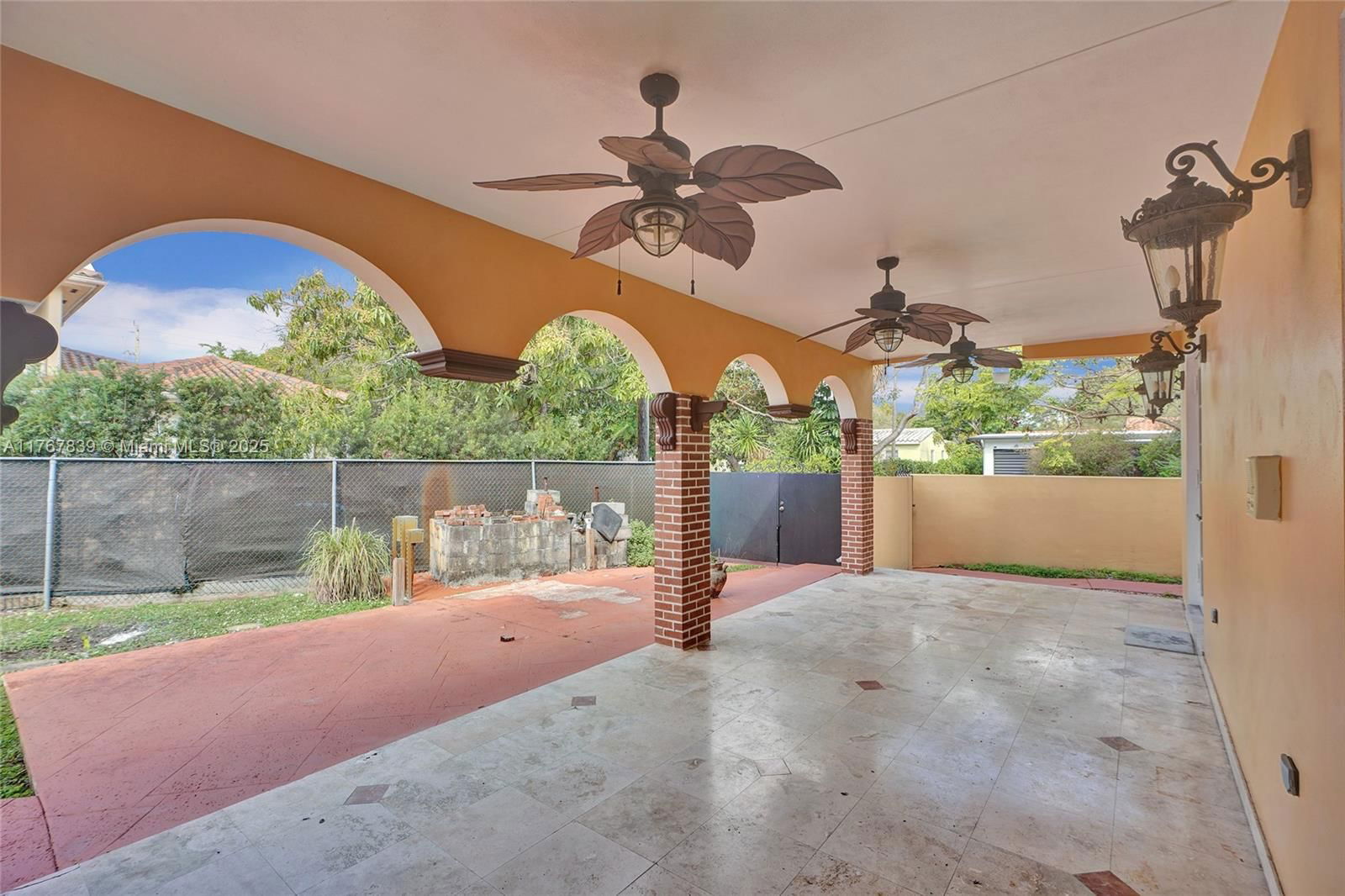 Real estate property located at 450 Esplanade Dr, Miami-dade, Cinema Park Country Club, Miami Springs, FL