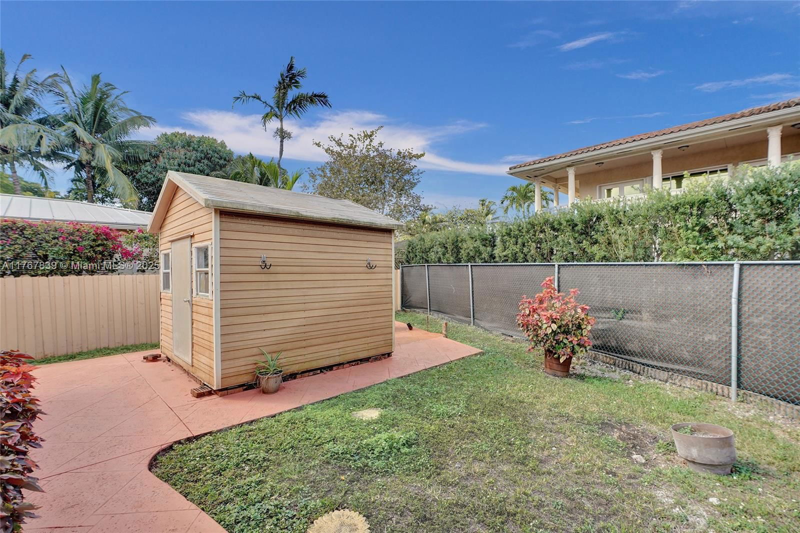 Real estate property located at 450 Esplanade Dr, Miami-dade, Cinema Park Country Club, Miami Springs, FL
