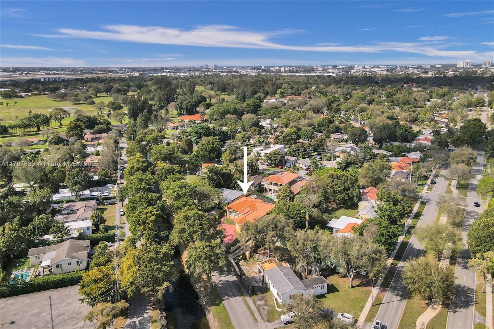 Real estate property located at 450 Esplanade Dr, Miami-dade, Cinema Park Country Club, Miami Springs, FL