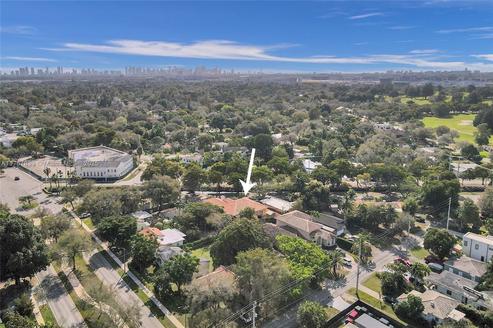 Real estate property located at 450 Esplanade Dr, Miami-dade, Cinema Park Country Club, Miami Springs, FL