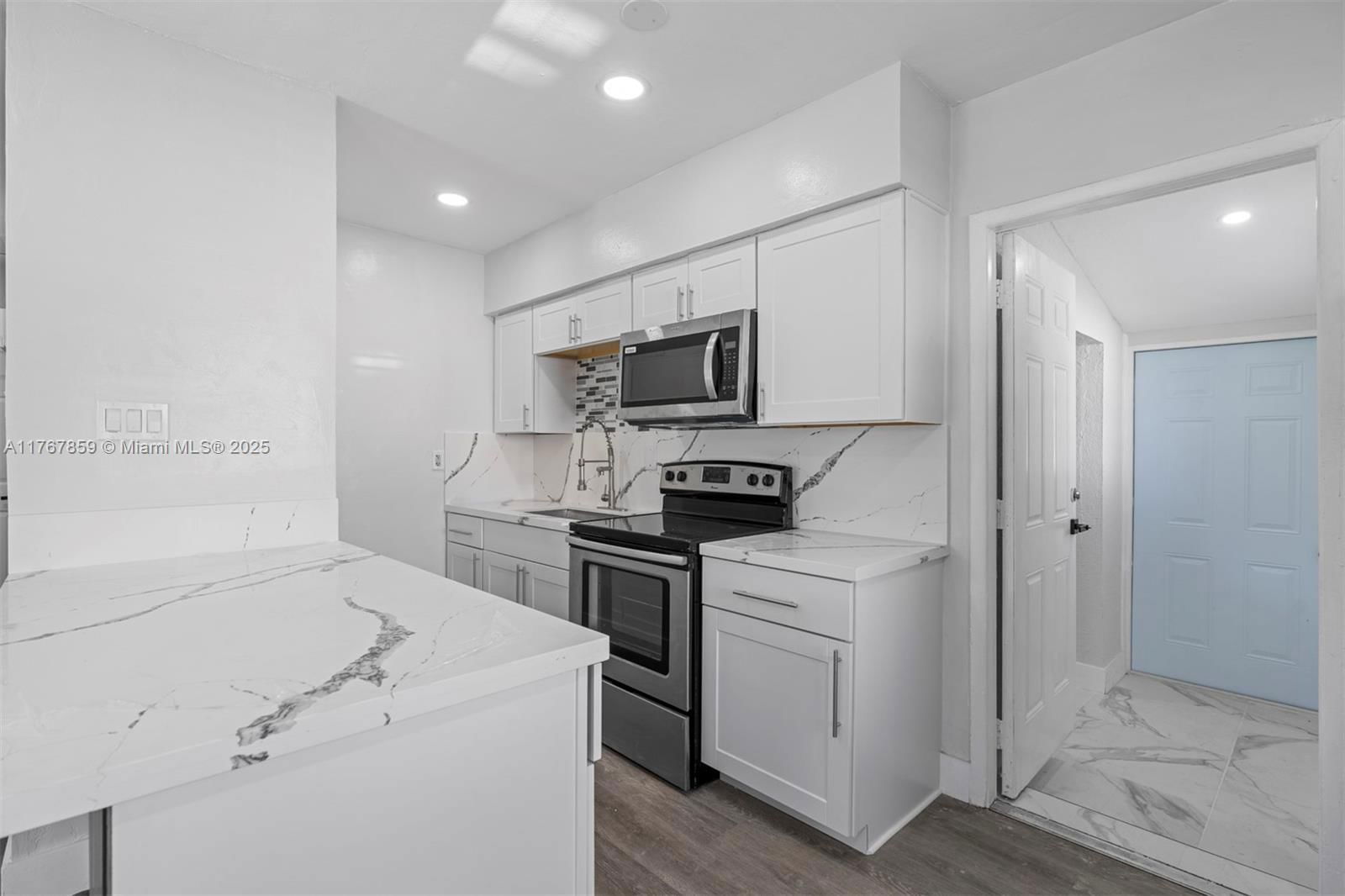 Real estate property located at 15900 18th Ave, Miami-dade, Bunche Park 1 Addn, Miami Gardens, FL