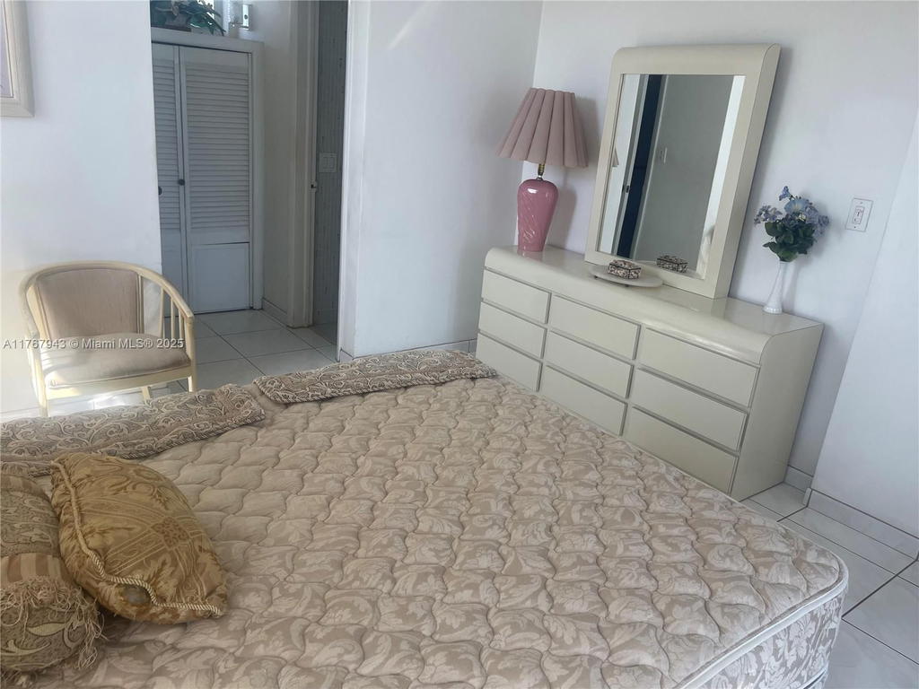 Real estate property located at 2910 Point East Dr M414, Miami-dade, Point East Sec Iii Condo, Aventura, FL