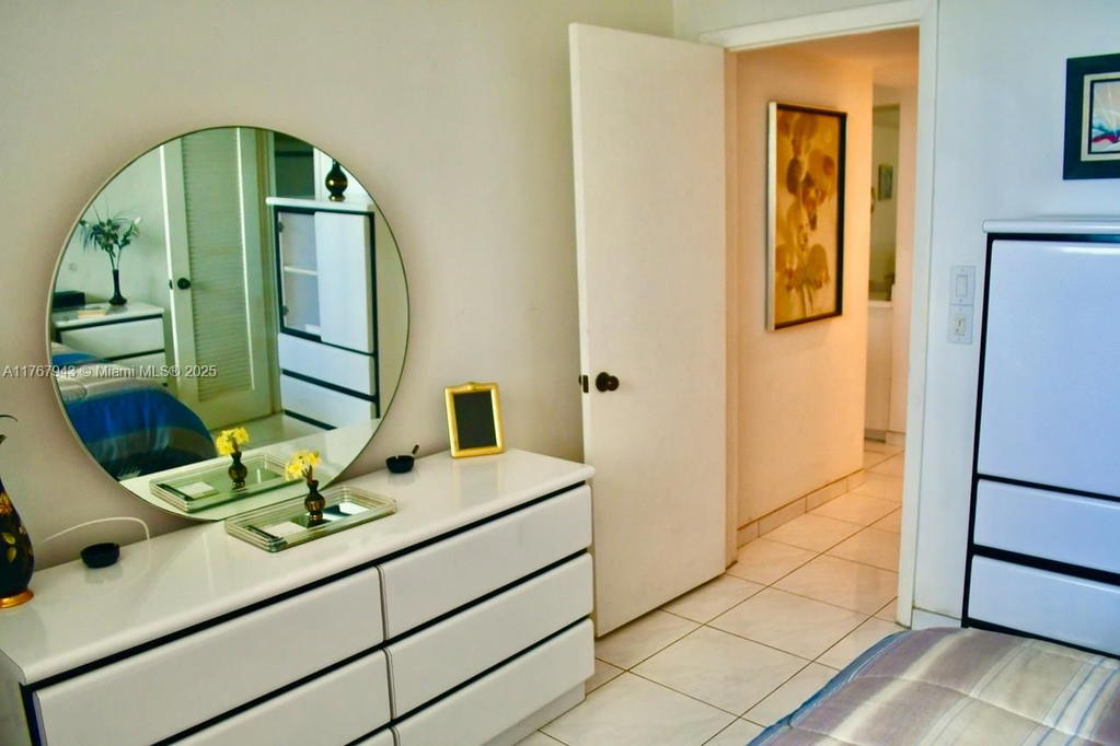 Real estate property located at 2910 Point East Dr M414, Miami-dade, Point East Sec Iii Condo, Aventura, FL