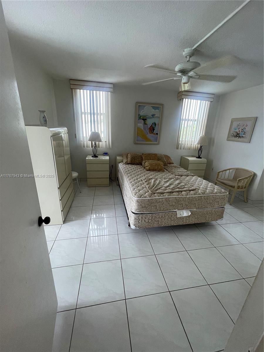 Real estate property located at 2910 Point East Dr M414, Miami-dade, Point East Sec Iii Condo, Aventura, FL