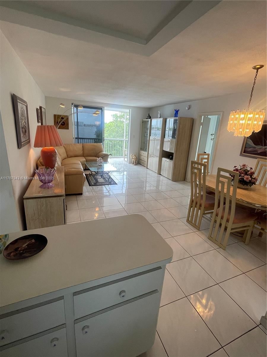 Real estate property located at 2910 Point East Dr M414, Miami-dade, Point East Sec Iii Condo, Aventura, FL