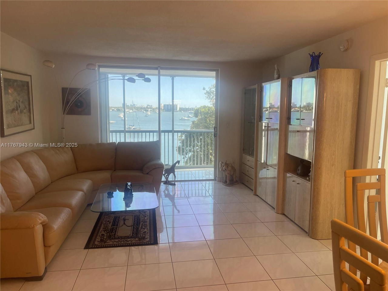 Real estate property located at 2910 Point East Dr M414, Miami-dade, Point East Sec Iii Condo, Aventura, FL