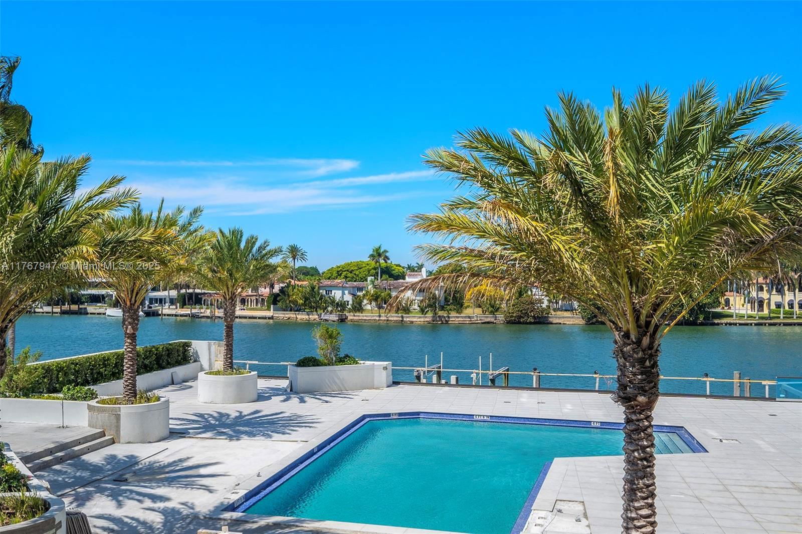Real estate property located at 5500 Collins Ave #304, Miami-dade, Towerhouse Condo, Miami Beach, FL