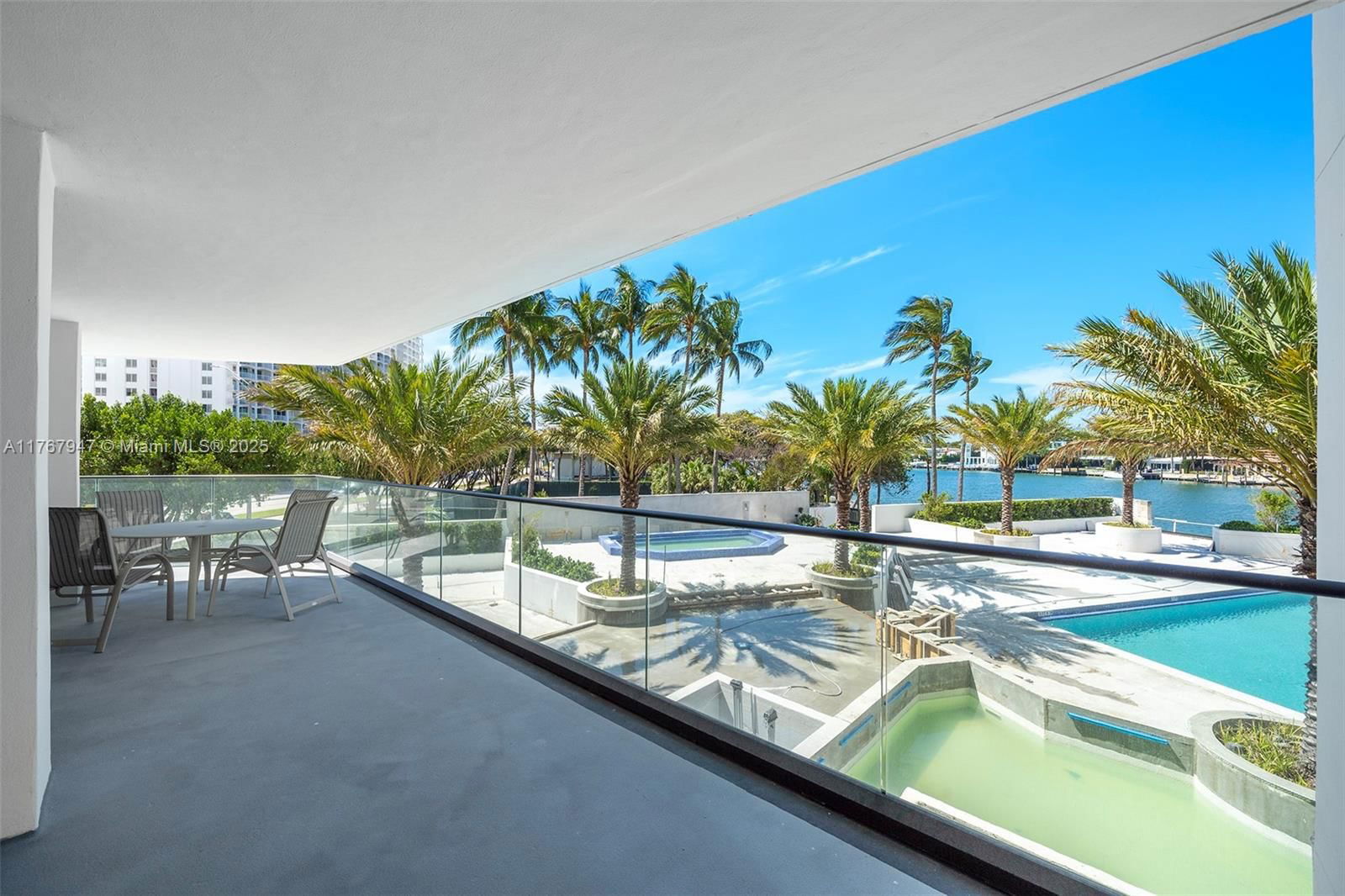 Real estate property located at 5500 Collins Ave #304, Miami-dade, Towerhouse Condo, Miami Beach, FL