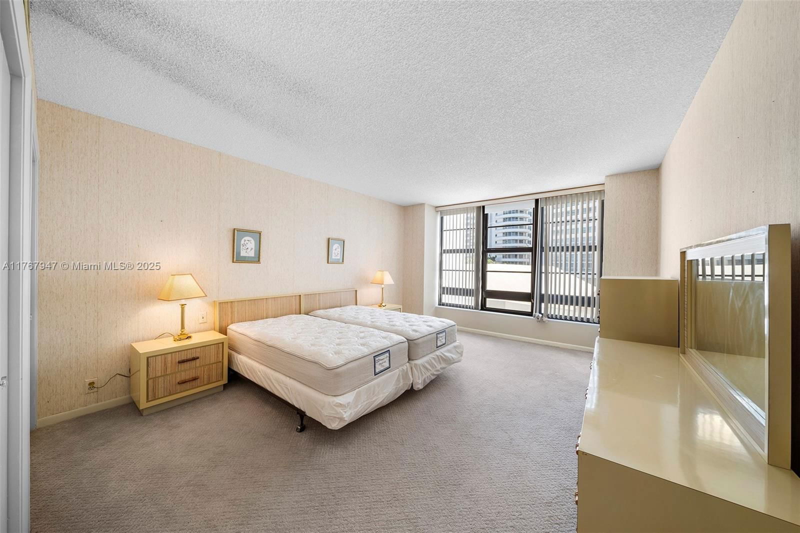 Real estate property located at 5500 Collins Ave #304, Miami-dade, Towerhouse Condo, Miami Beach, FL