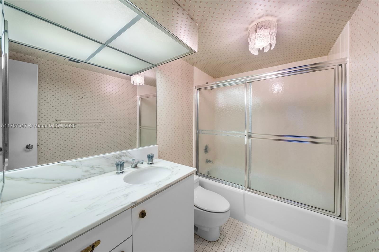 Real estate property located at 5500 Collins Ave #304, Miami-dade, Towerhouse Condo, Miami Beach, FL
