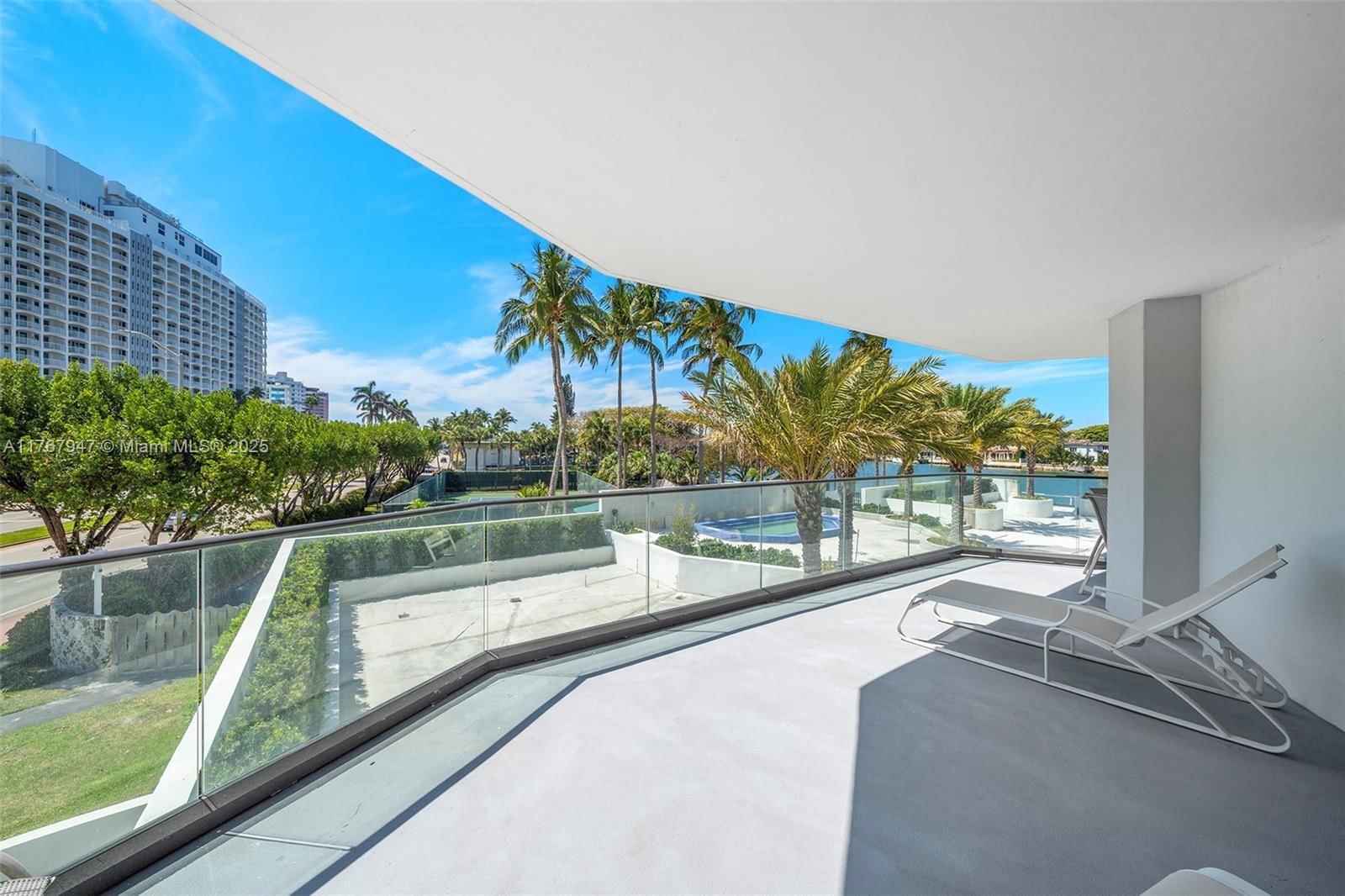 Real estate property located at 5500 Collins Ave #304, Miami-dade, Towerhouse Condo, Miami Beach, FL