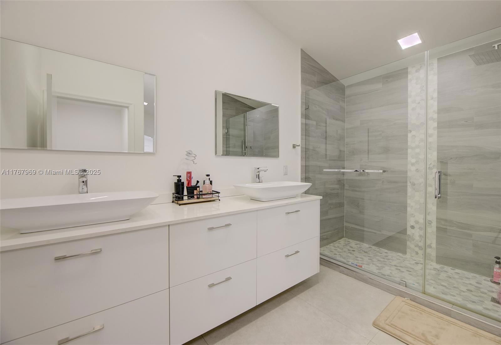 Real estate property located at 4942 32nd Way, Broward, Banyan Oakridge Plat, Hollywood, FL