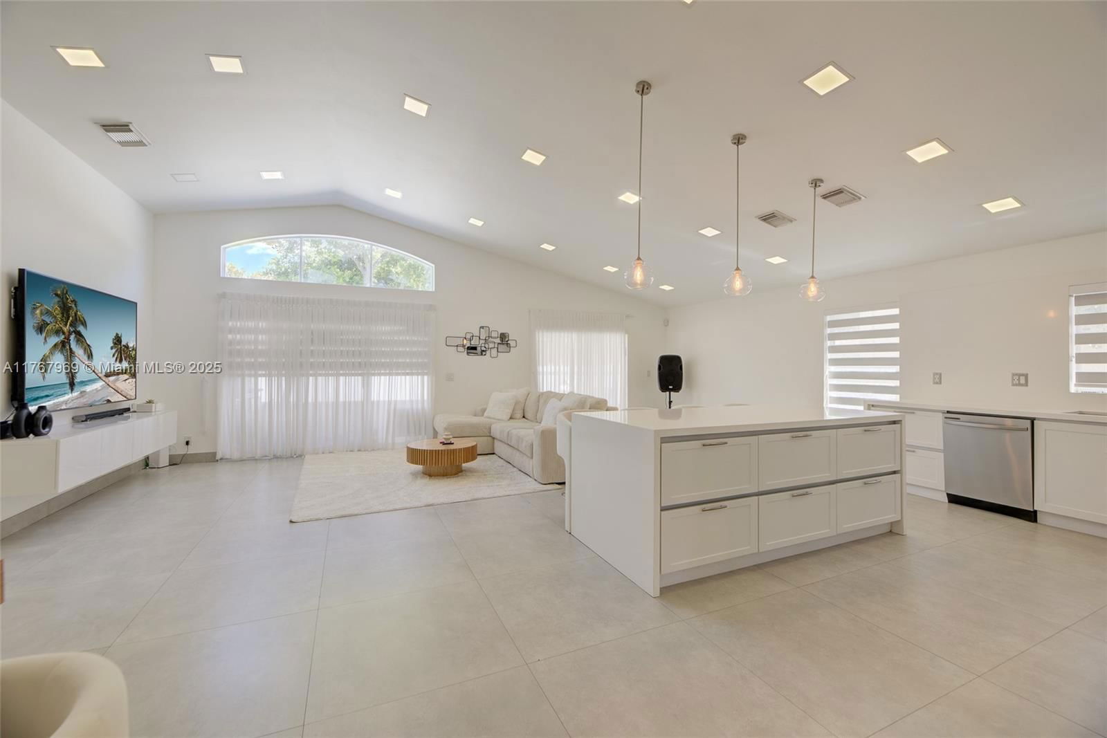 Real estate property located at 4942 32nd Way, Broward, Banyan Oakridge Plat, Hollywood, FL