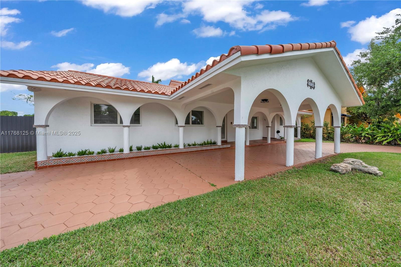 Real estate property located at 10250 28th St, Miami-dade, Povoa Gardens Sec 1, Miami, FL