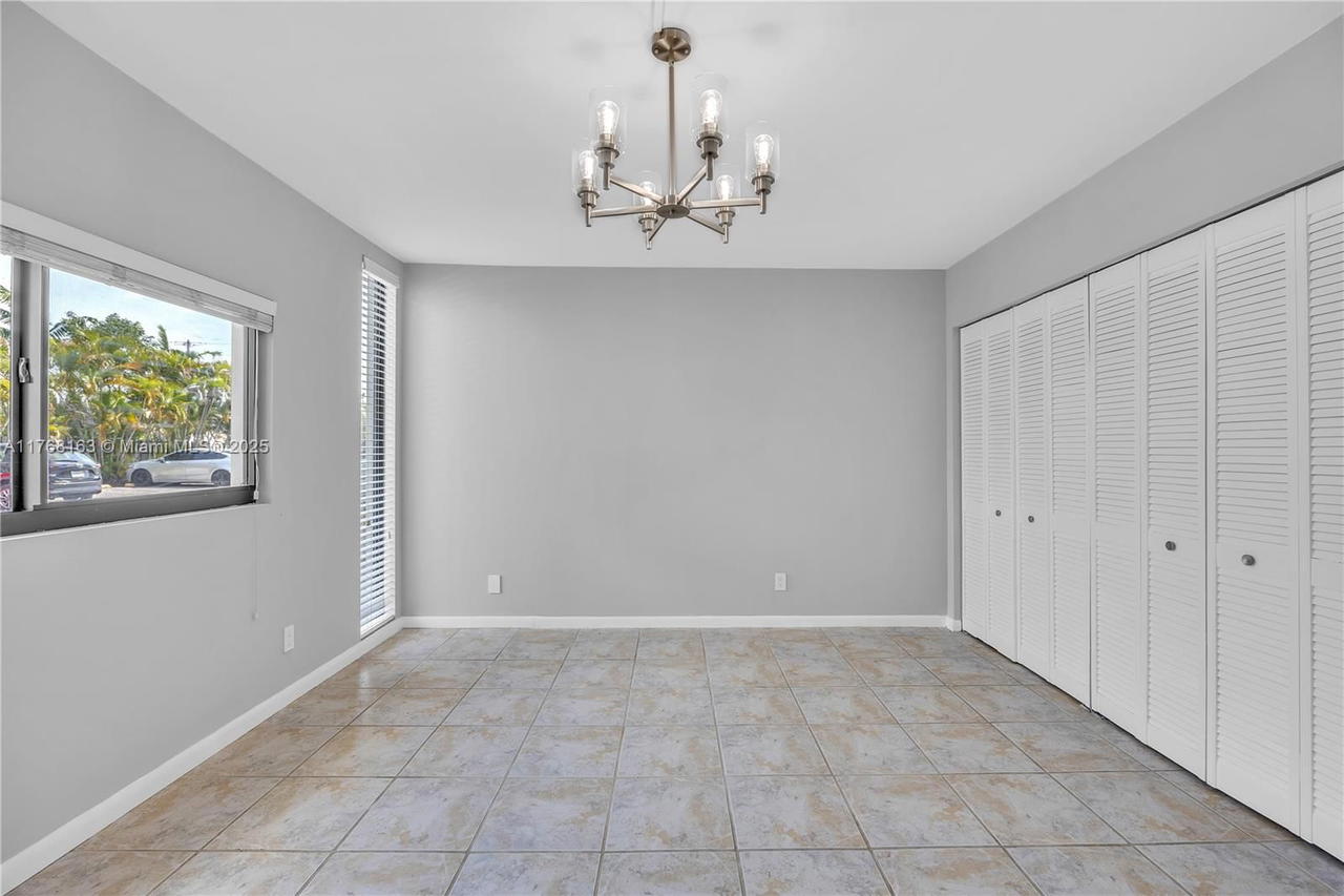 Real estate property located at 1901 Andrews Ave #105, Broward, Woods Condo, Wilton Manors, FL
