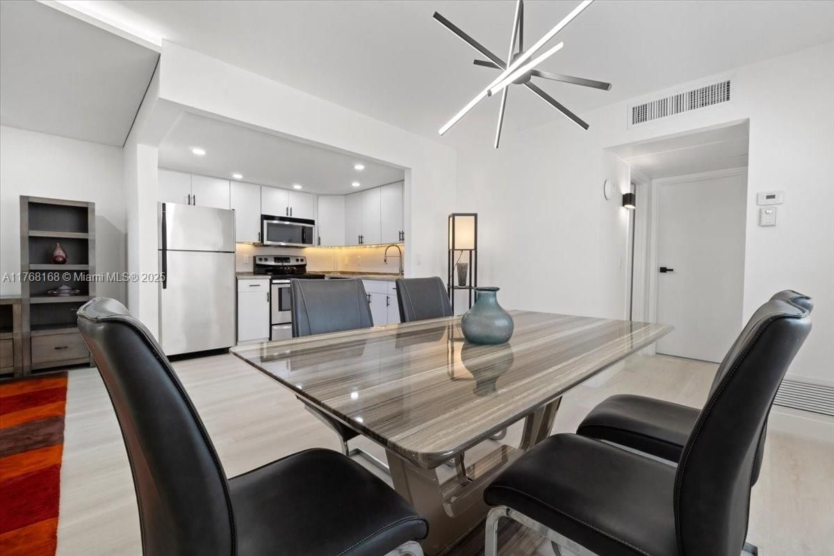 Real estate property located at 590 Brittany M #590, Palm Beach, Kings Point Brittany Cond, Delray Beach, FL
