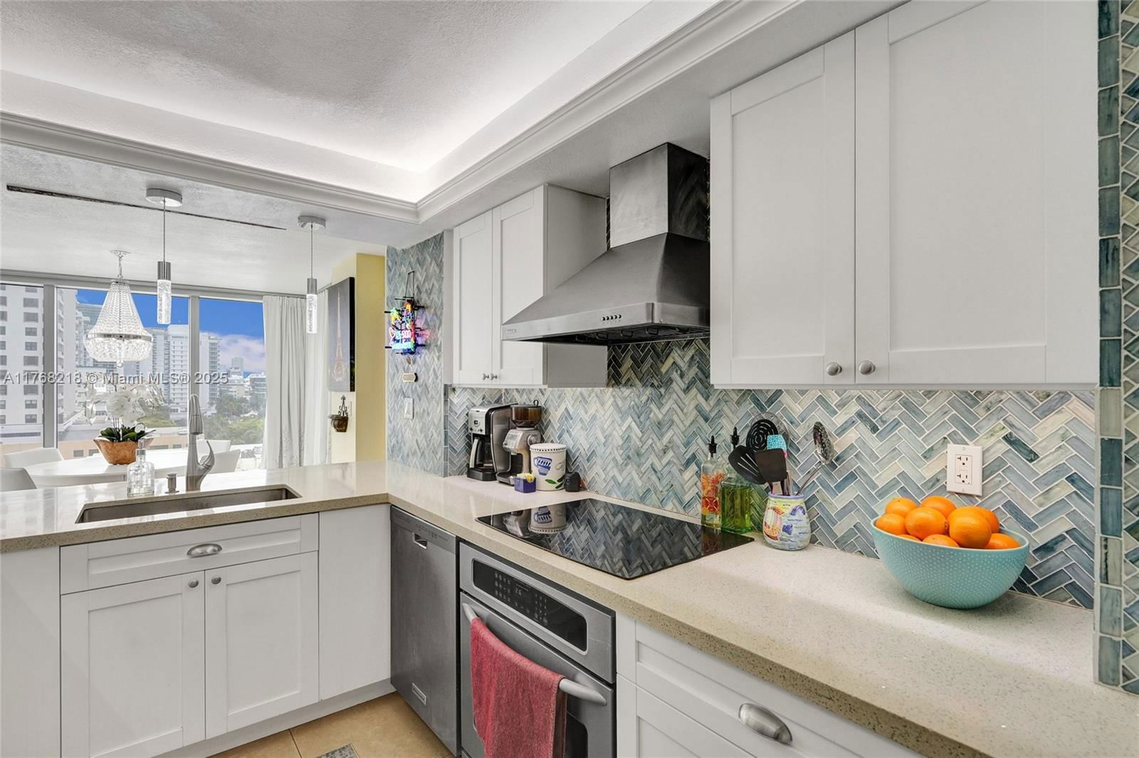 Real estate property located at 2655 Collins Ave #904, Miami-dade, Mirasol Ocean Towers Cond, Miami Beach, FL