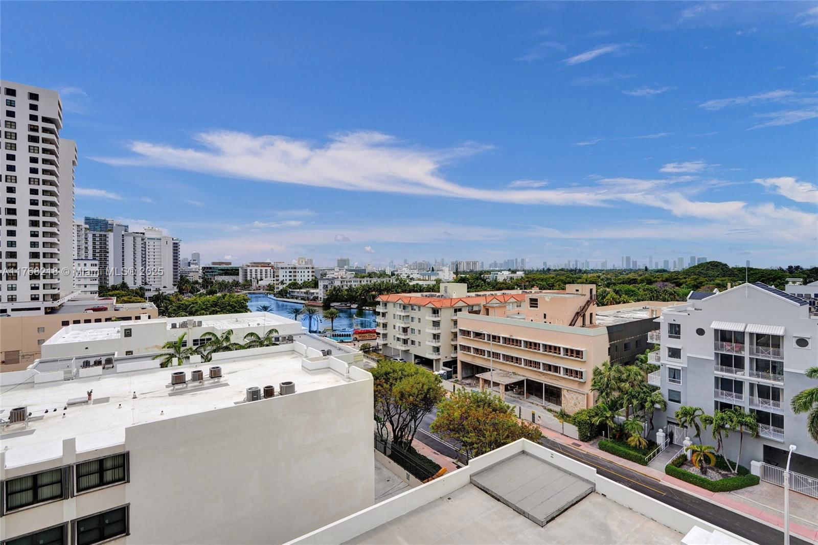 Real estate property located at 2655 Collins Ave #904, Miami-dade, Mirasol Ocean Towers Cond, Miami Beach, FL