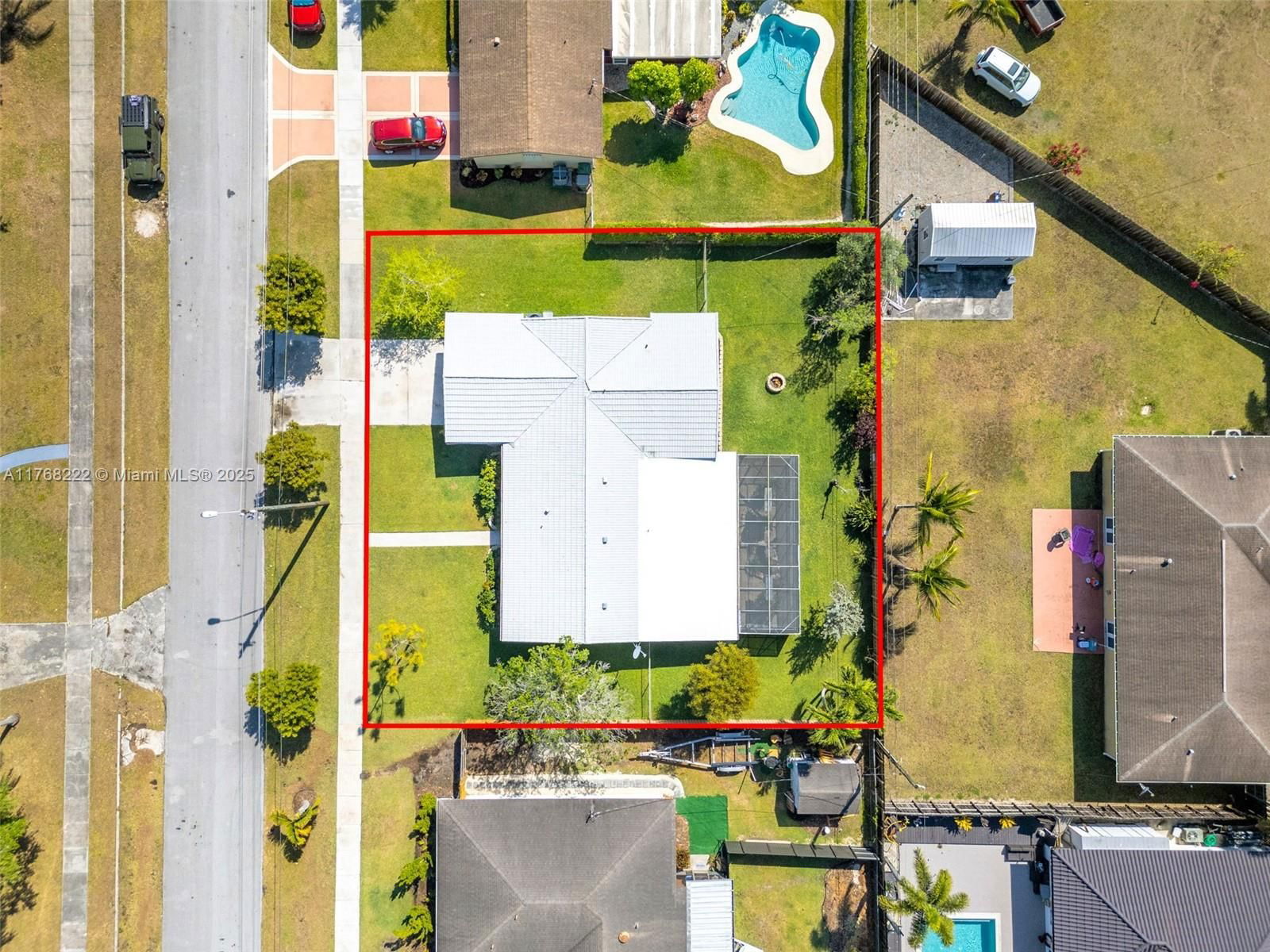 Real estate property located at 240 19th St, Miami-dade, Pine Manor Part One, Homestead, FL
