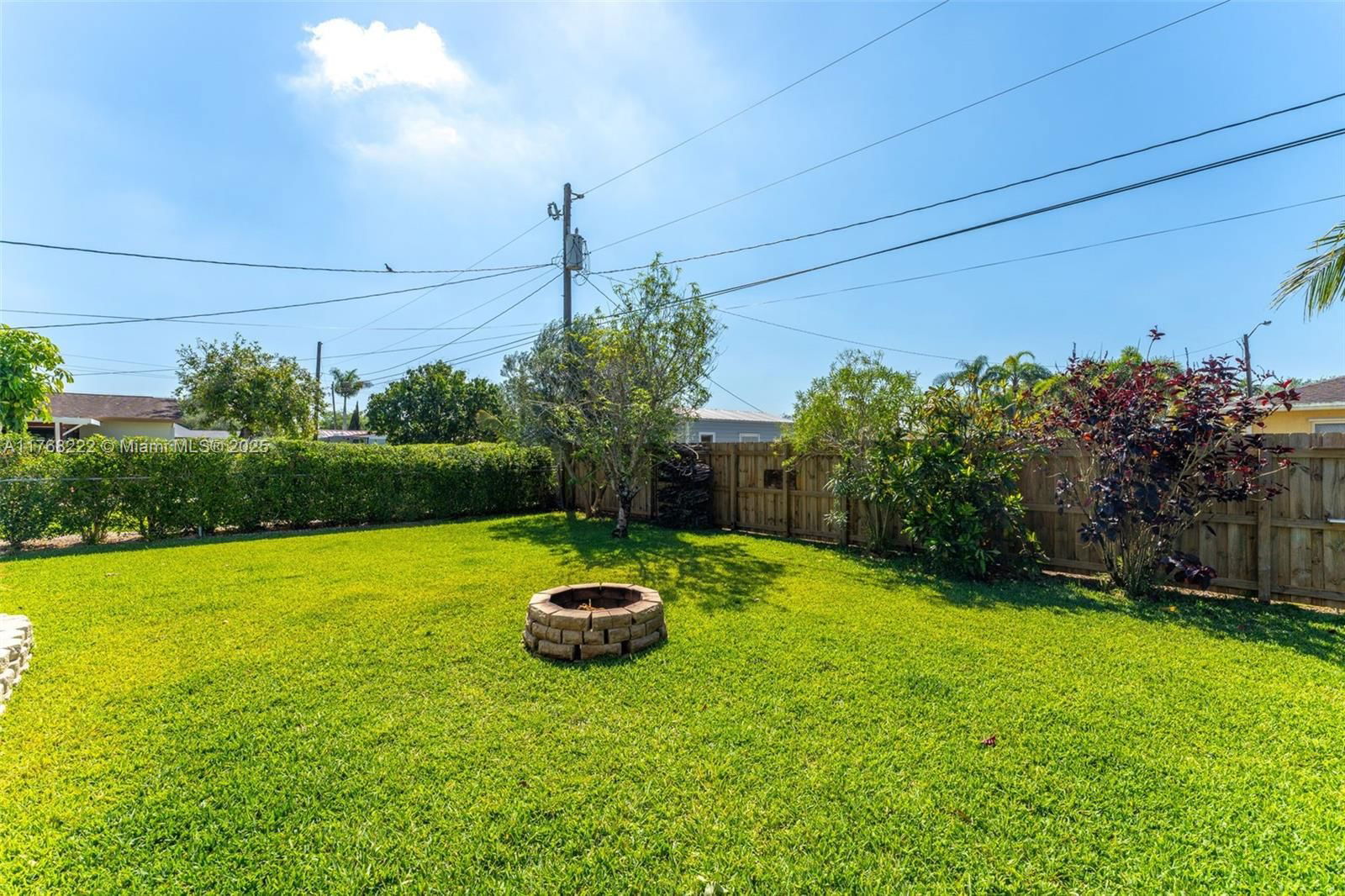 Real estate property located at 240 19th St, Miami-dade, Pine Manor Part One, Homestead, FL