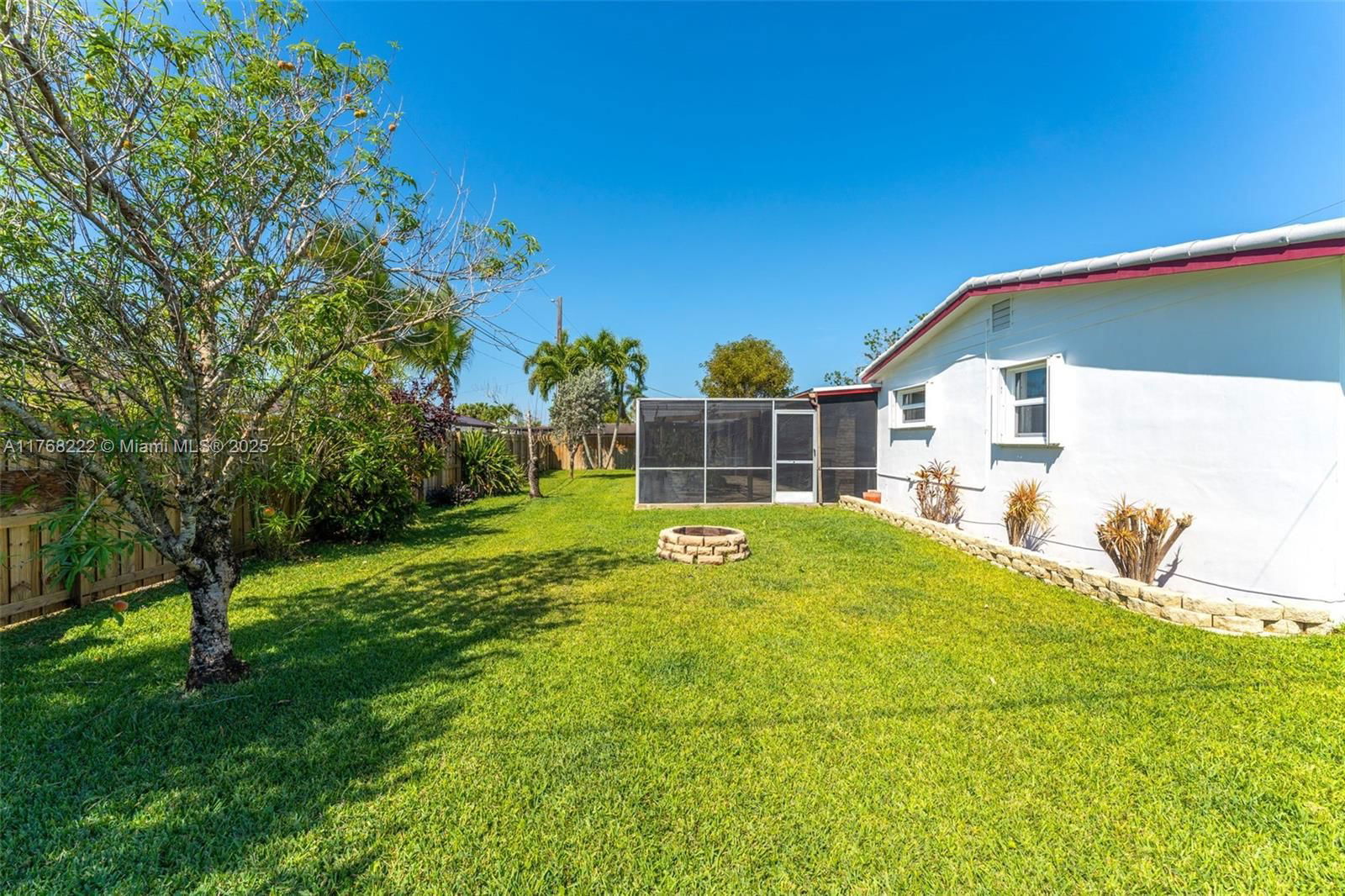Real estate property located at 240 19th St, Miami-dade, Pine Manor Part One, Homestead, FL