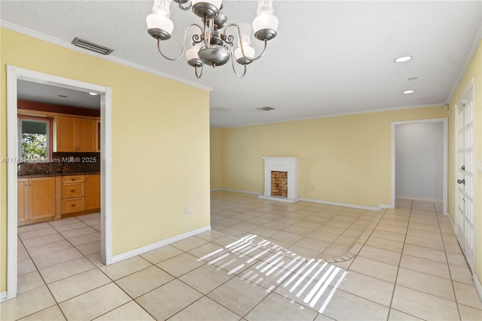 Real estate property located at 7450 100th Ct, Miami-dade, Villas Of Sunset Park, Miami, FL