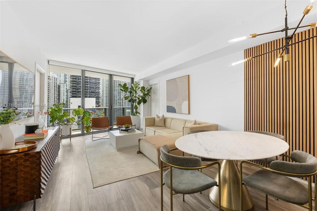 Real estate property located at 801 Miami Ave #2102, Miami-dade, 801 Sma Residences Condo, Miami, FL