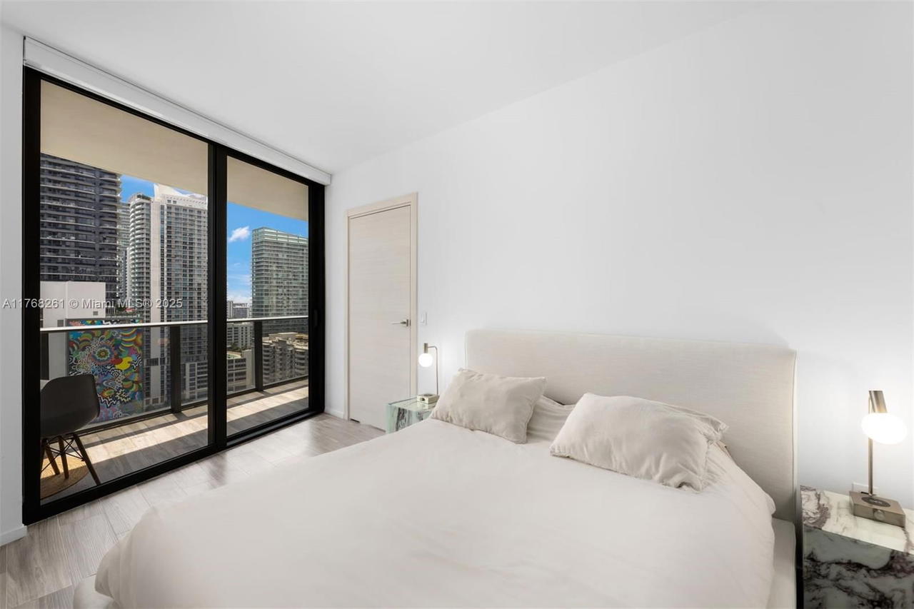 Real estate property located at 801 Miami Ave #2102, Miami-dade, 801 Sma Residences Condo, Miami, FL