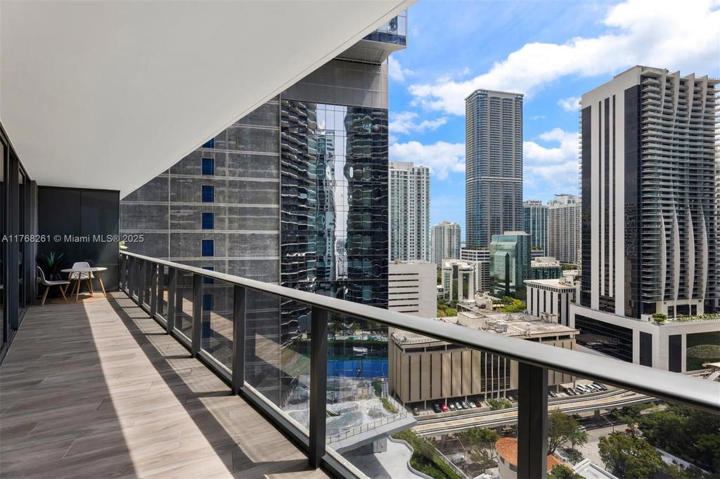 Real estate property located at 801 Miami Ave #2102, Miami-dade, 801 Sma Residences Condo, Miami, FL