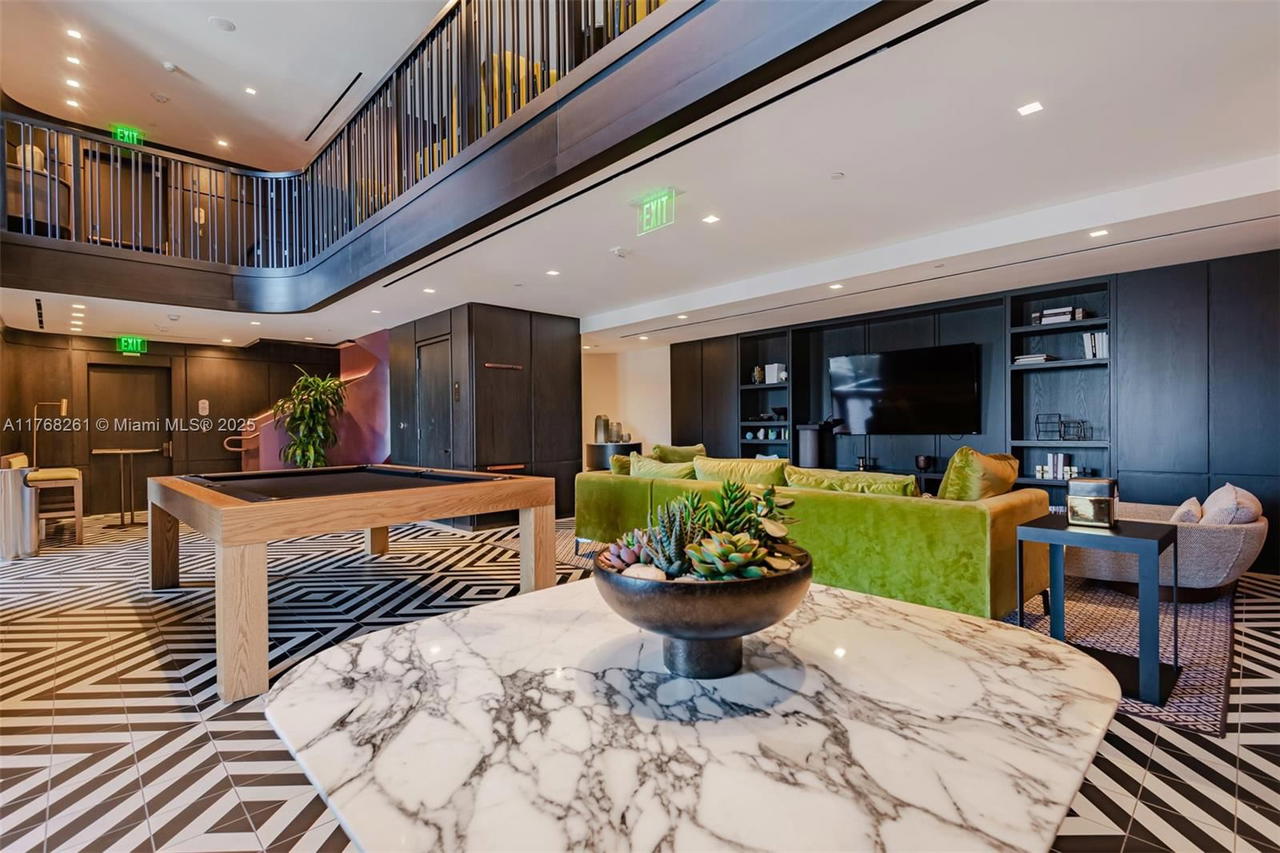 Real estate property located at 801 Miami Ave #2102, Miami-dade, 801 Sma Residences Condo, Miami, FL