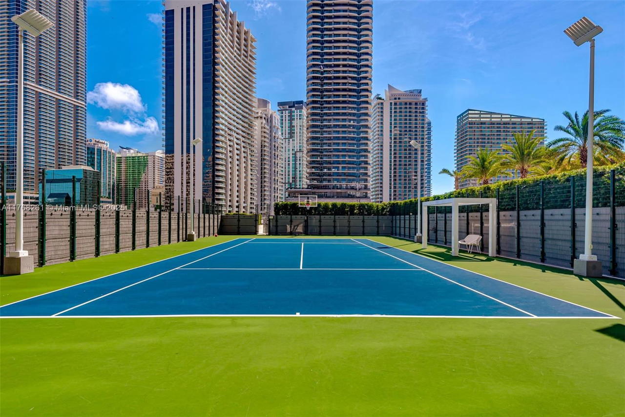 Real estate property located at 801 Miami Ave #2102, Miami-dade, 801 Sma Residences Condo, Miami, FL