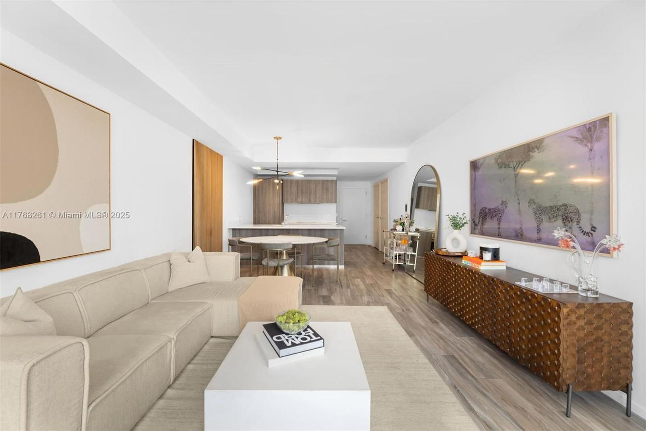Real estate property located at 801 Miami Ave #2102, Miami-dade, 801 Sma Residences Condo, Miami, FL