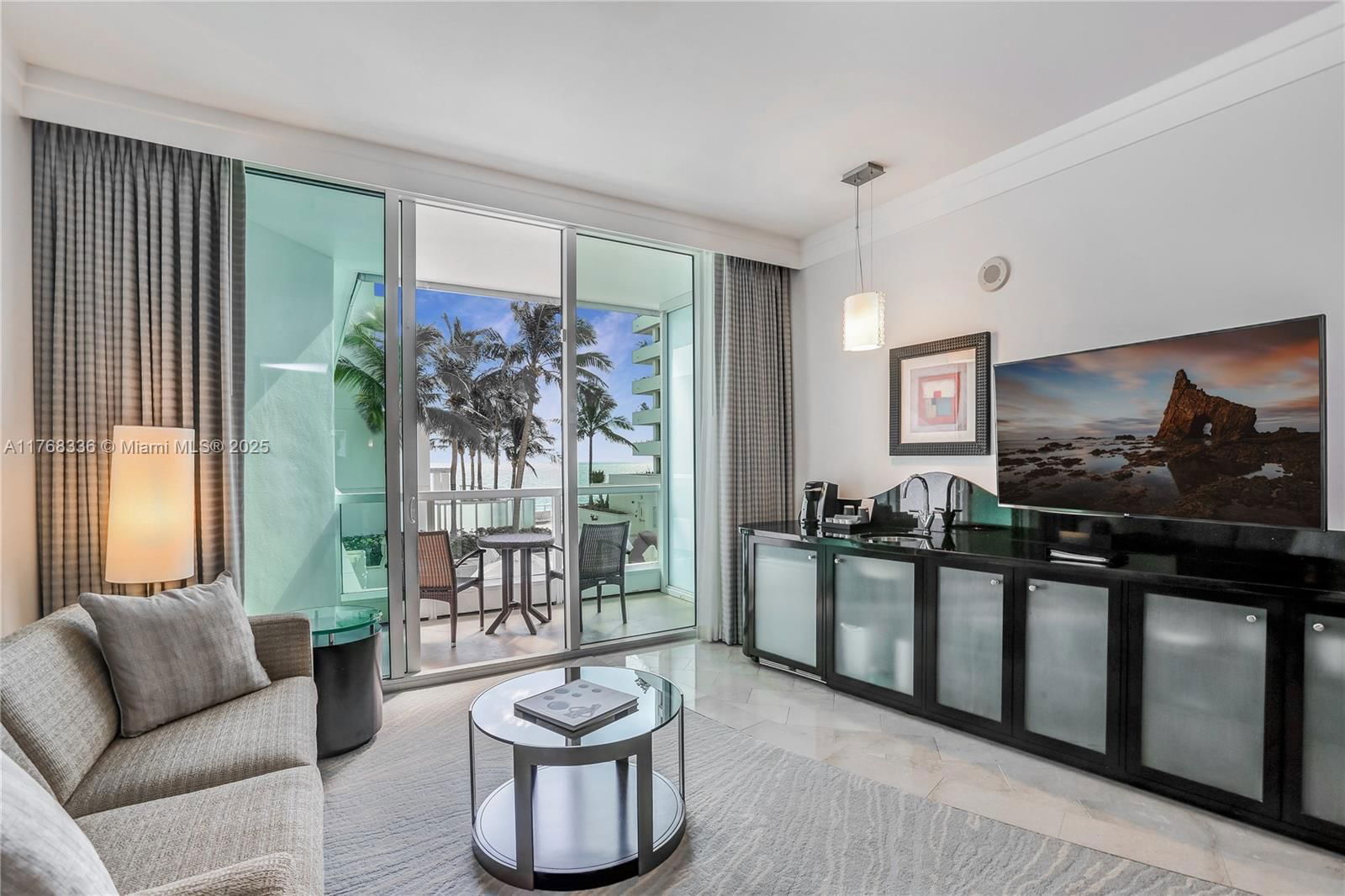 Real estate property located at 4391 COLLINS AVE #620, Miami-dade, Fontainebleau Iii, Miami Beach, FL