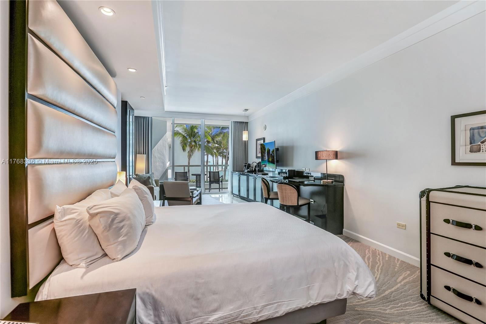 Real estate property located at 4391 COLLINS AVE #620, Miami-dade, Fontainebleau Iii, Miami Beach, FL