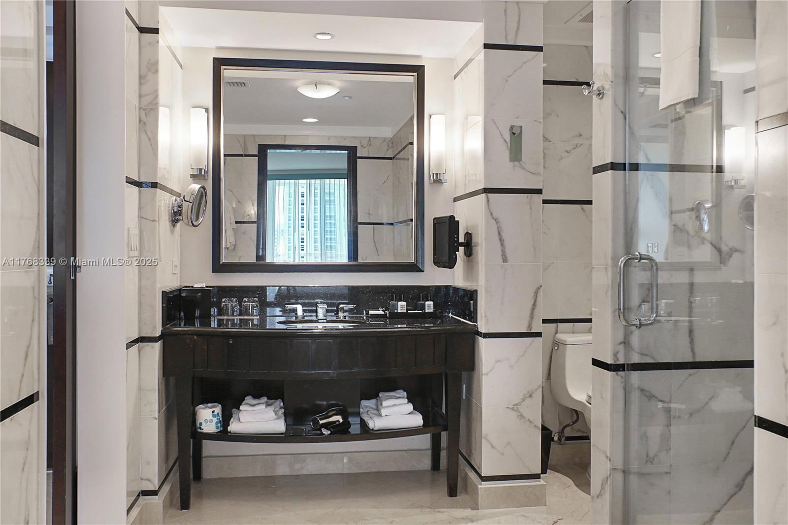 Real estate property located at 4391 Collins Ave #1415, Miami-dade, Fontainebleau Iii, Miami Beach, FL