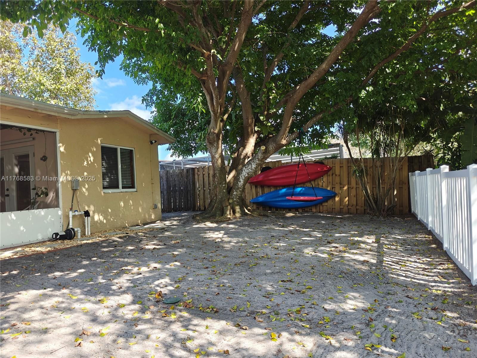 Real estate property located at 6480 7th Pl, Broward, Kimberly Village Section, North Lauderdale, FL