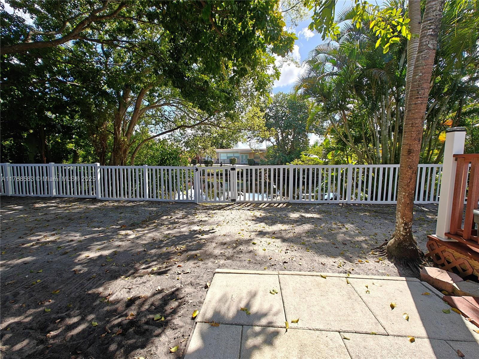 Real estate property located at 6480 7th Pl, Broward, Kimberly Village Section, North Lauderdale, FL