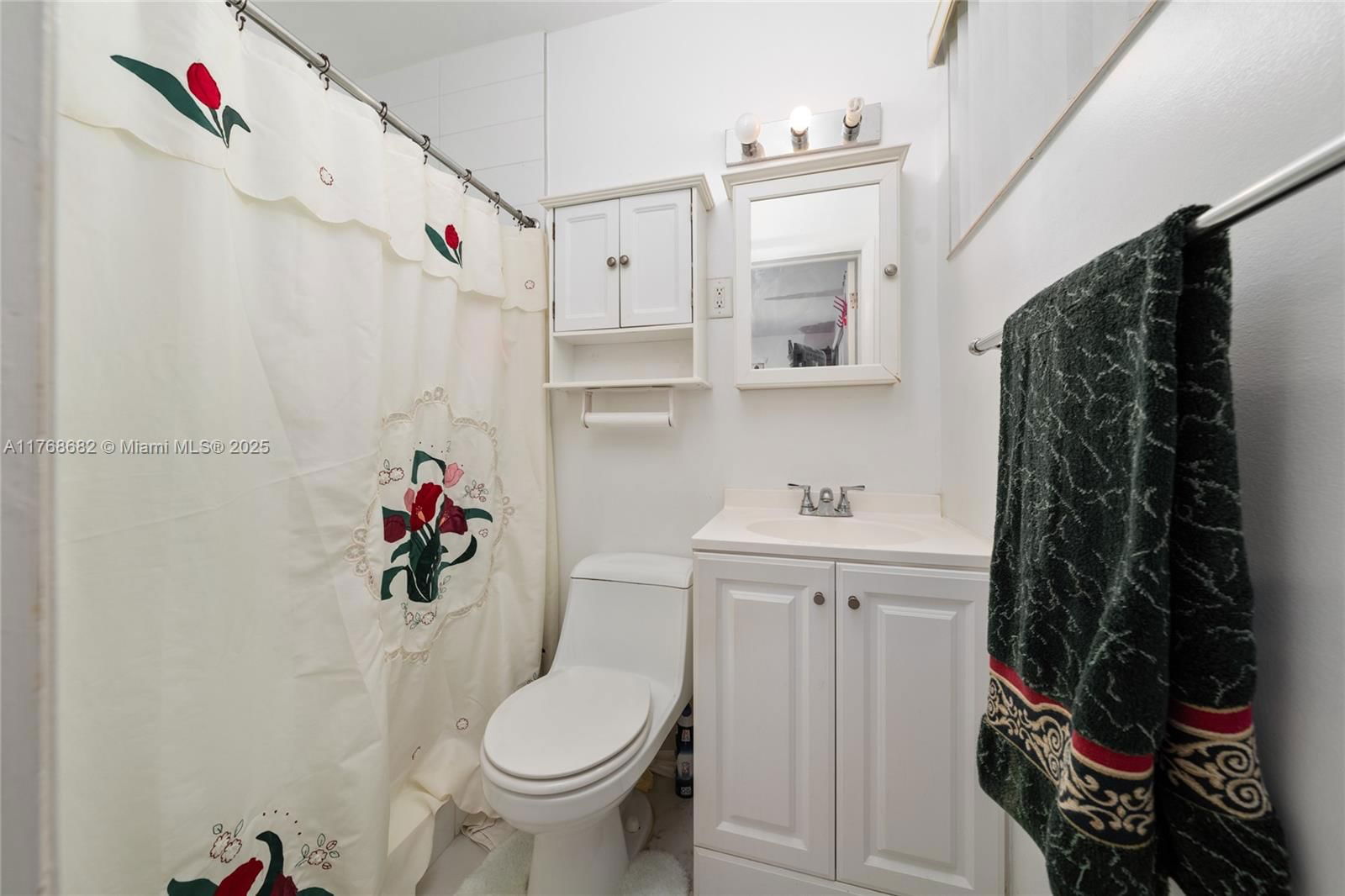 Real estate property located at 18121 9th Ave, Miami-dade, Scott Lake Manor Sec 1, Miami Gardens, FL